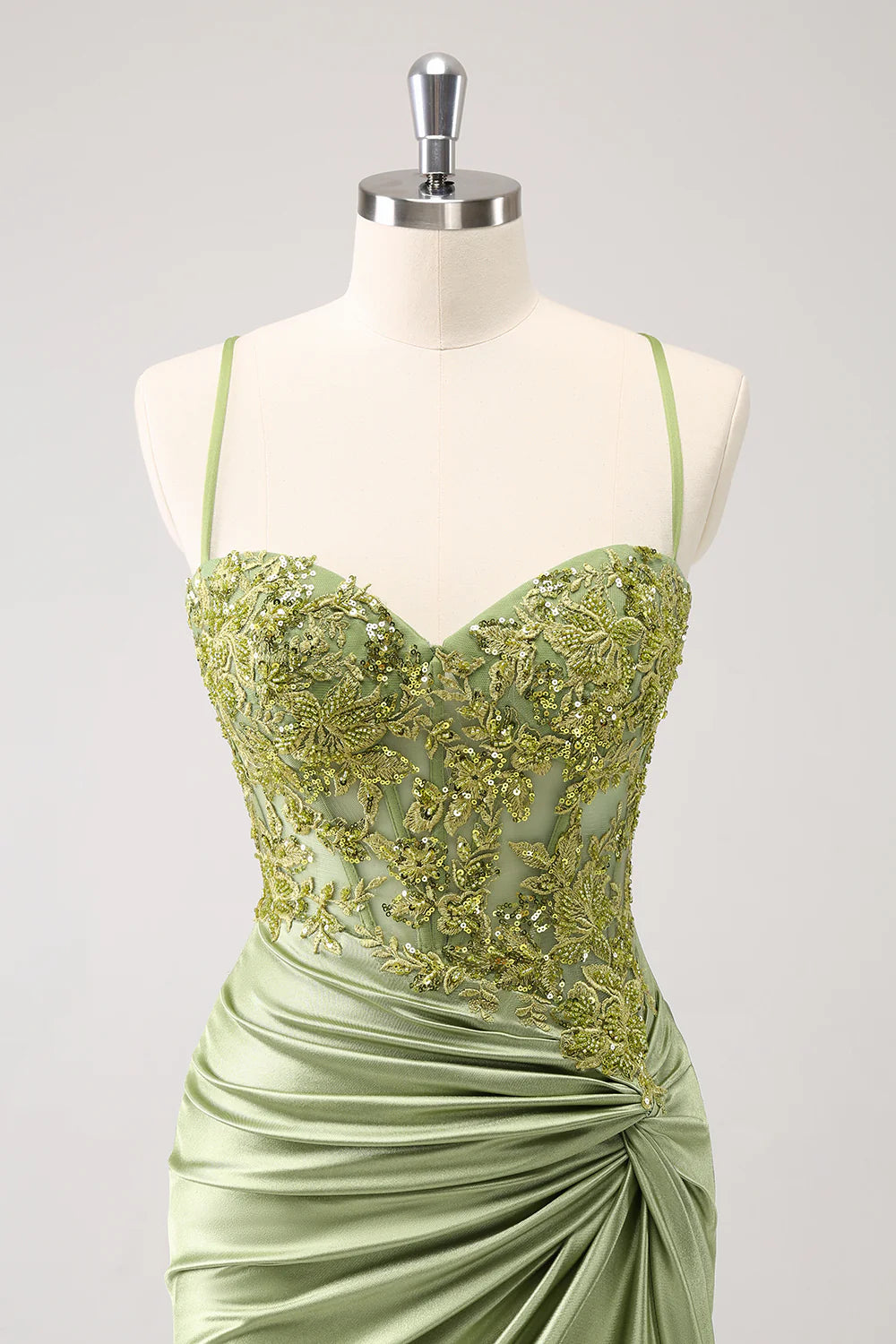 Sparkly Lace-Up Back Appliques Pleated Homecoming Dress
