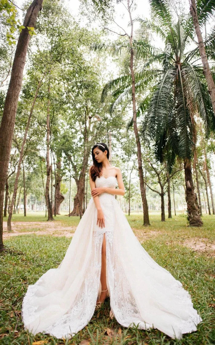 Vestido de novia formal de corte A con escote en forma de corazón y abertura frontal alta con apliques de encaje