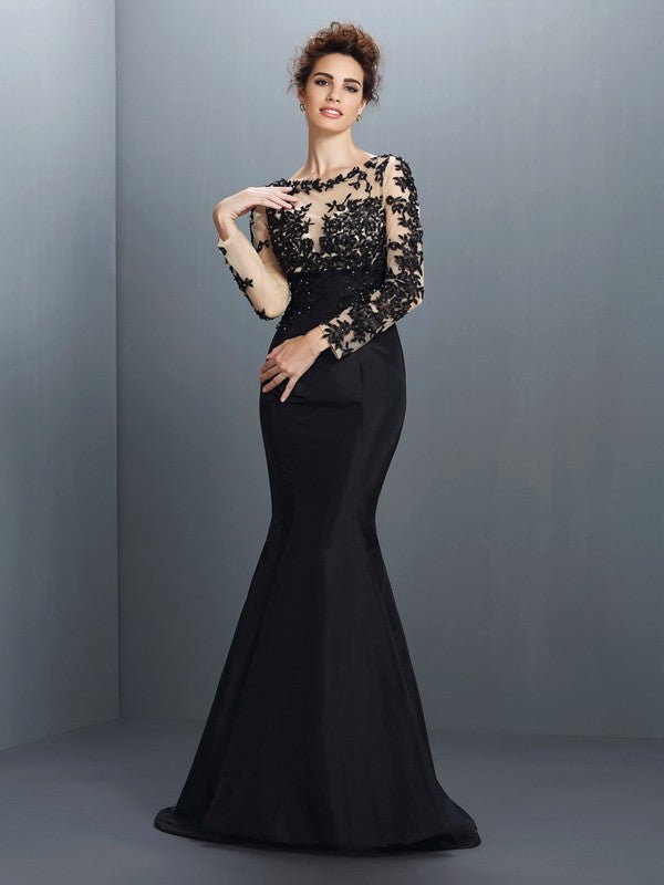 Mermaid Taffeta Bateau Long Sleeves Sweep/Brush Train With Applique Mother of the Bride Dresses