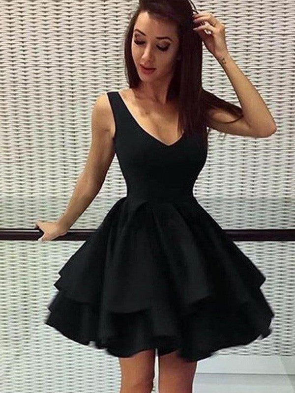 Vestidos cortos/mini de satén con tirantes, sin mangas y corte A con capas
