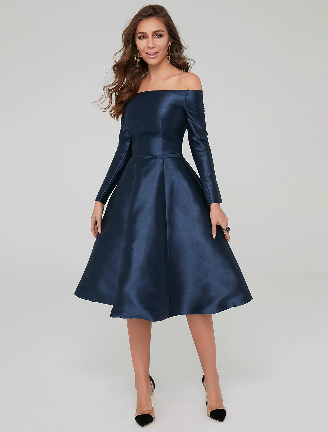 Vestidos de fiesta para ocasiones especiales, corte A, para invitadas de boda, largo hasta la rodilla, manga larga, hombros descubiertos, satén con pliegues