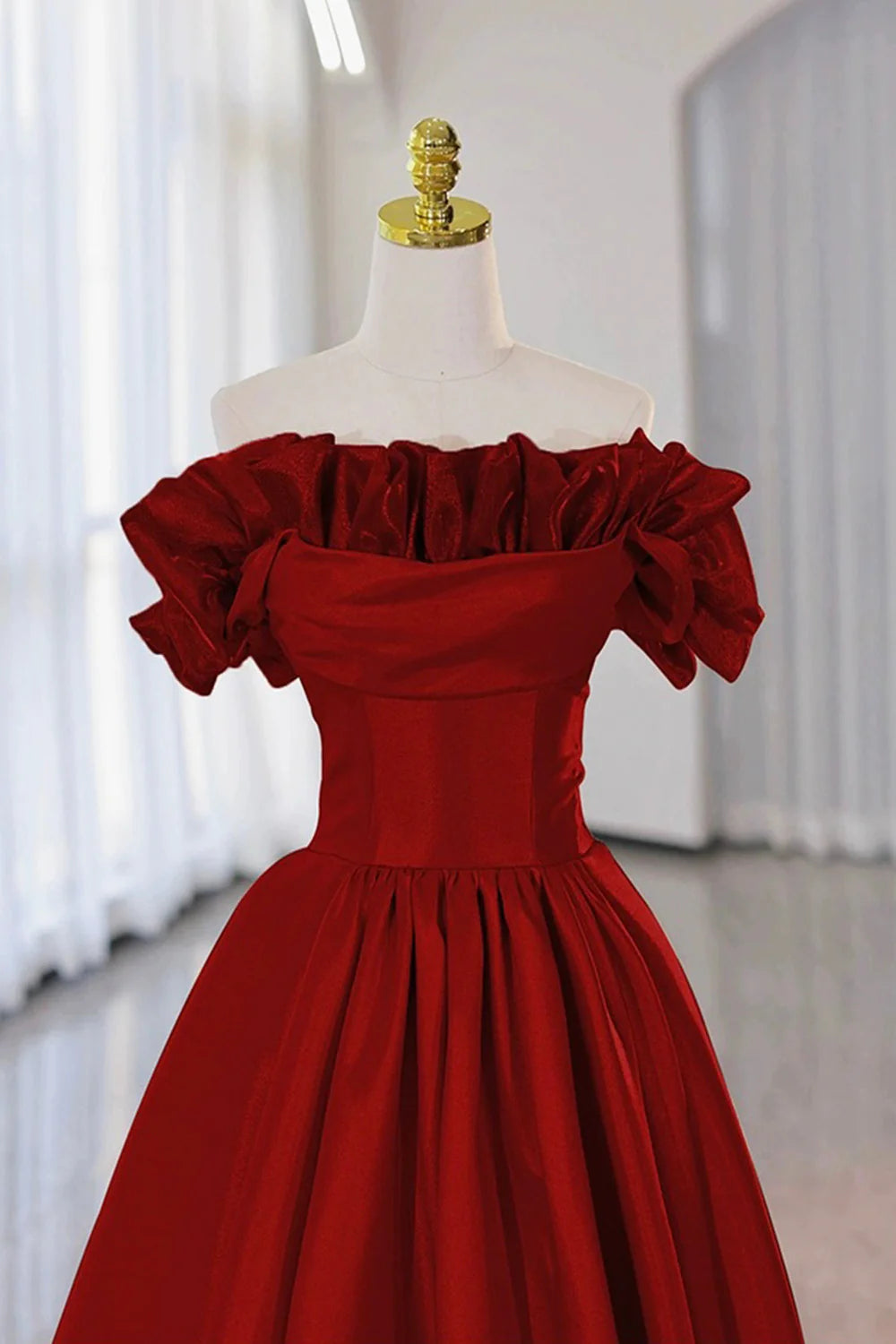 A-Linie trägerloses Satin langes Ballkleid Abendpartykleid