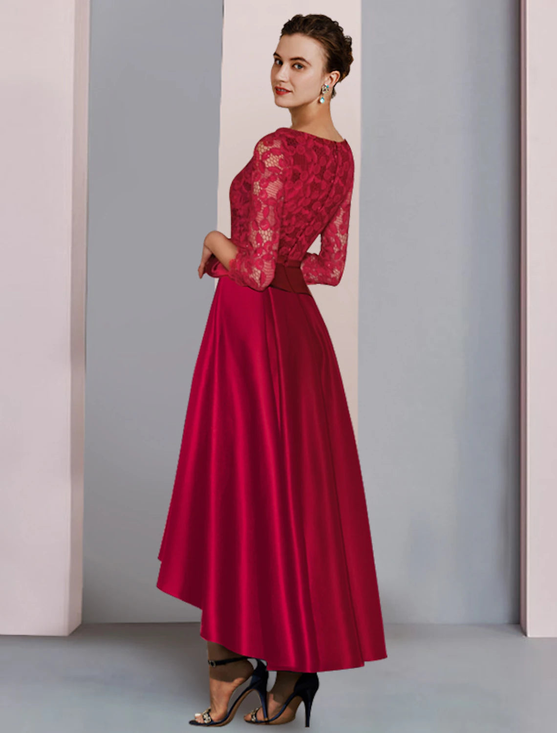 A-Linien-Kleid für die Mutter der Braut, formelle Hochzeit, Gastparty, elegant, hoch und tief, U-Ausschnitt, asymmetrisch, knielang, Satin, Spitze, 3/4-Ärmel mit Schleife(n), Falten