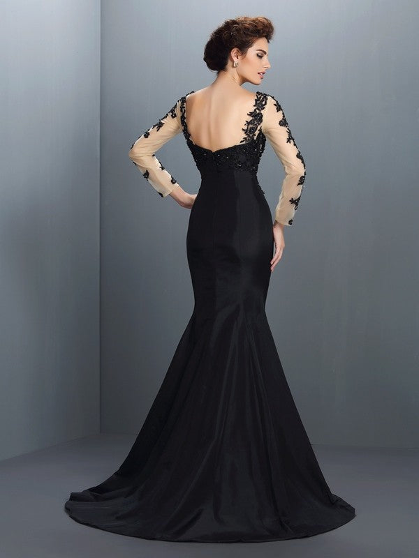 Mermaid Taffeta Bateau Long Sleeves Sweep/Brush Train With Applique Mother of the Bride Dresses