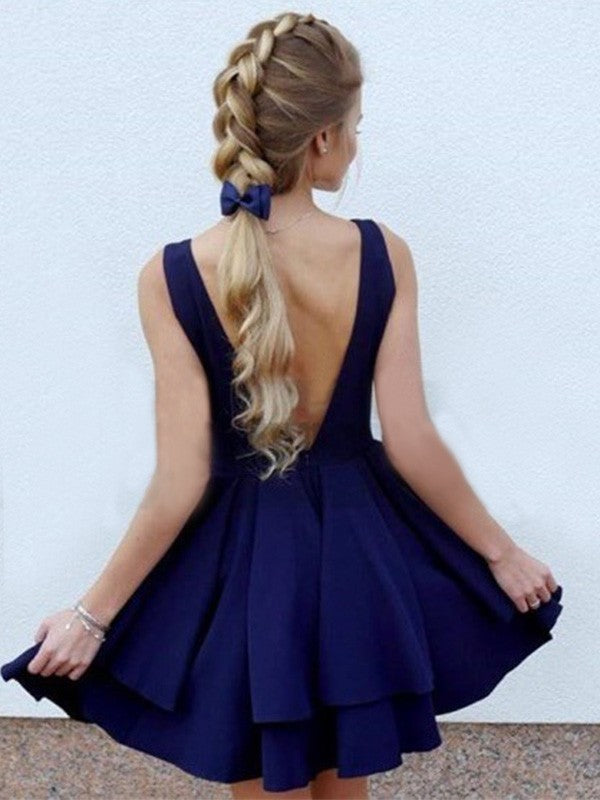 Vestidos cortos/mini de satén con tirantes, sin mangas y corte A con capas