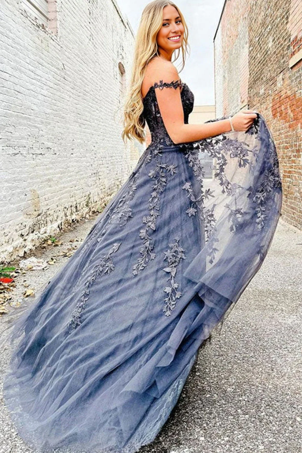 A-Linien-Ballkleid aus Tüllspitze mit Herzausschnitt und Schlitz