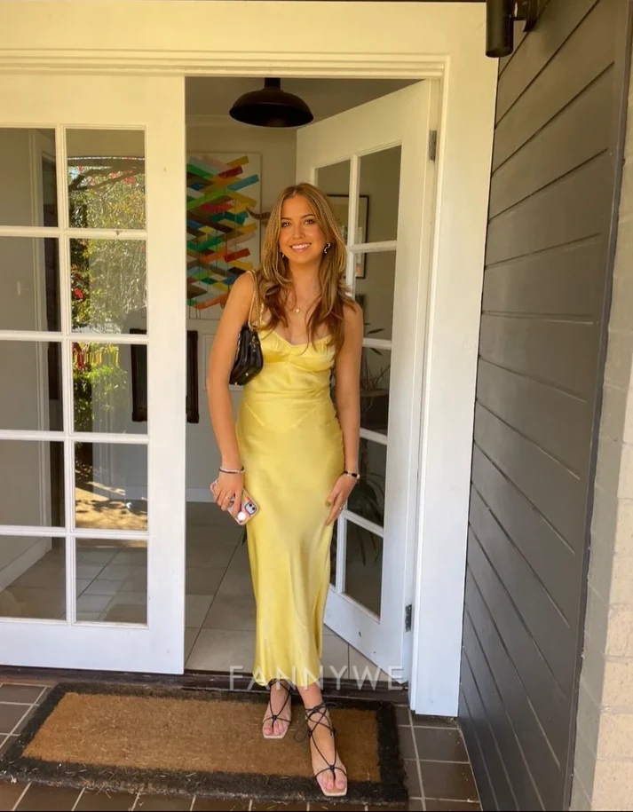 Etuikleid Schlicht Sexy Herzausschnitt Ärmellos Dünn Satin Gelb Lange Abendkleider Brautjungfernkleider Abendkleid Ballkleid