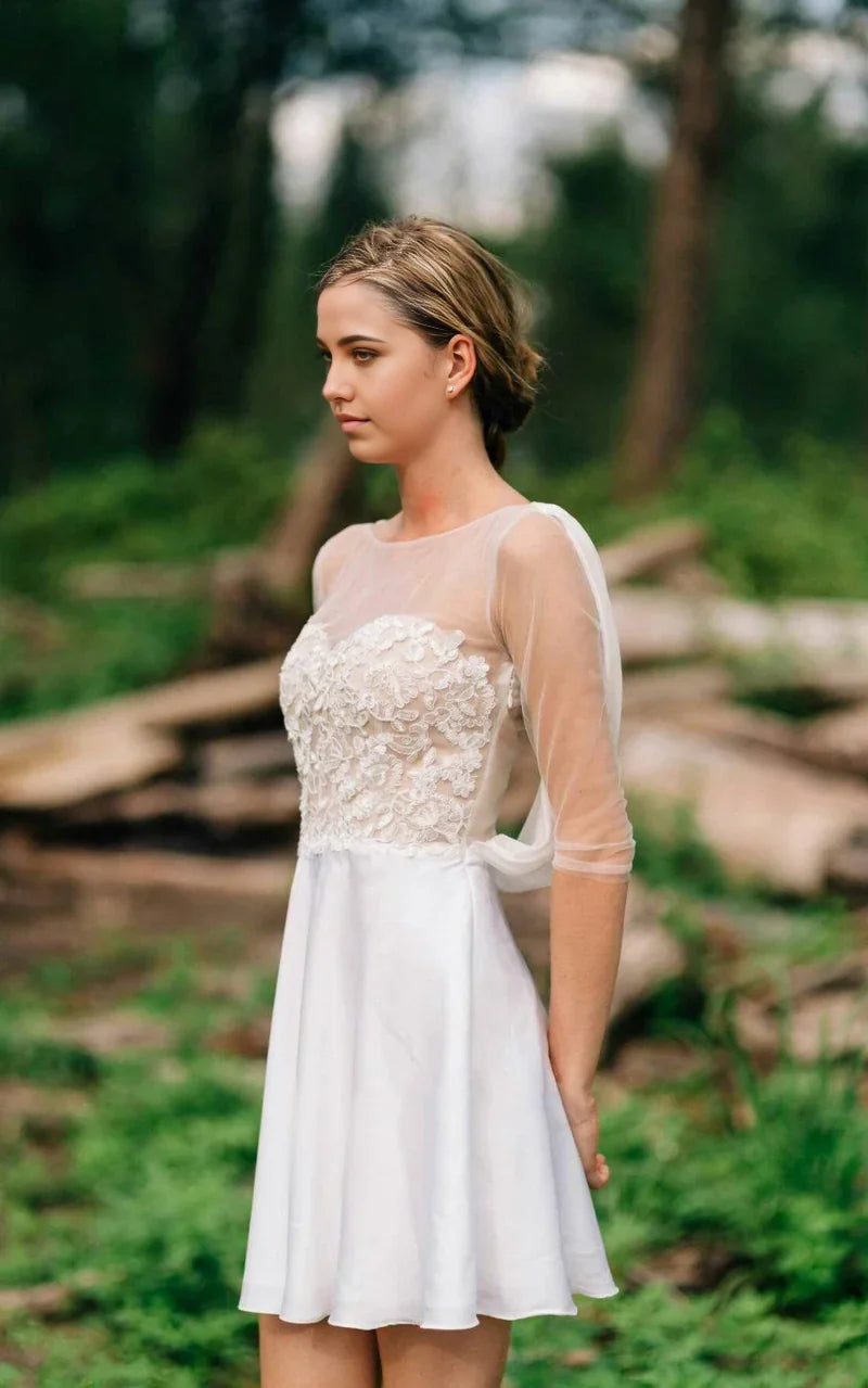 Vestidos de novia de satén con encaje de tul y manga larga de gasa con escote en forma de A y escote en forma de corazón con ilusión