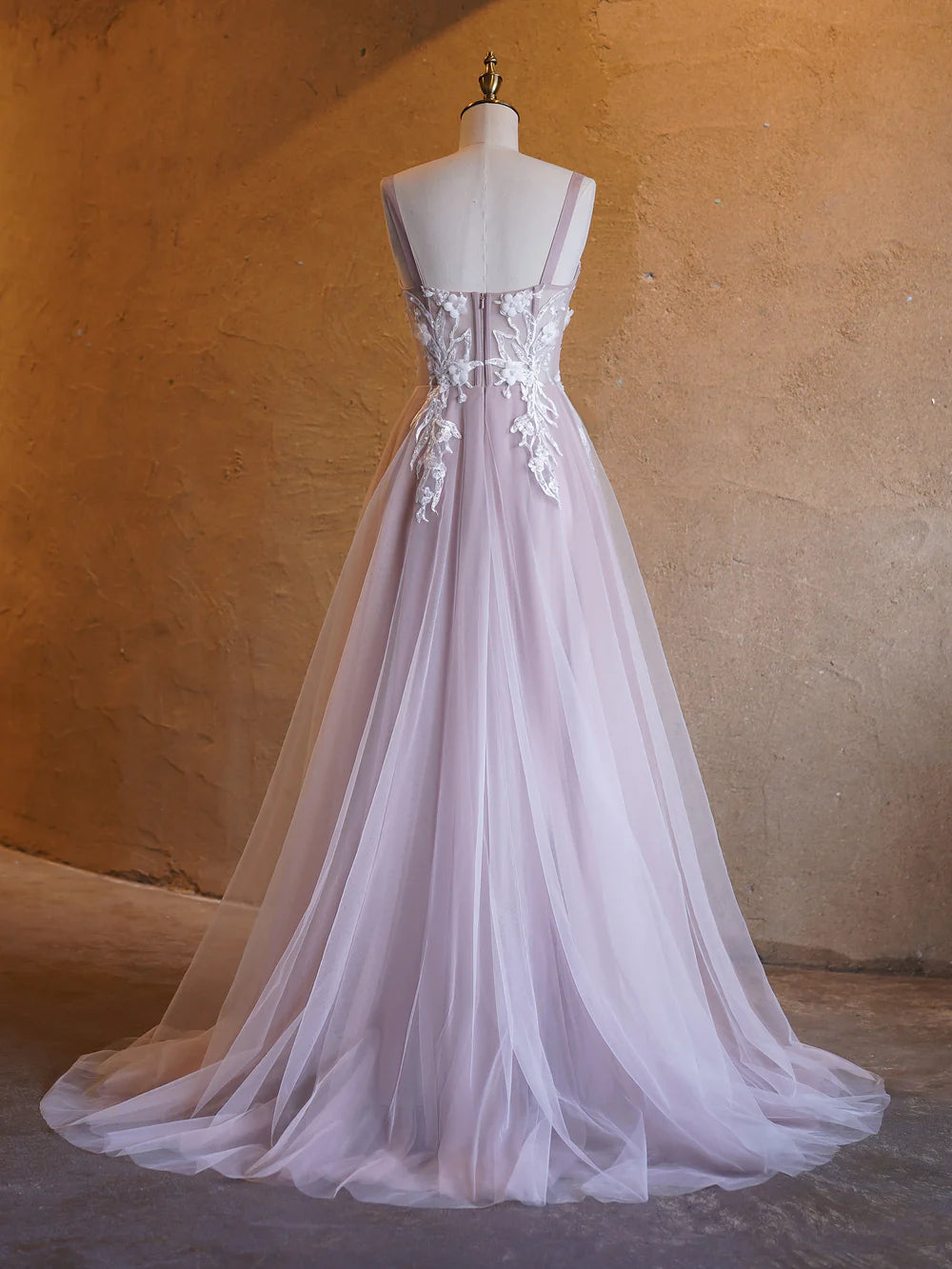 A-Linien-Ballkleid aus Tüll mit herzförmigem Ausschnitt und Schleppe