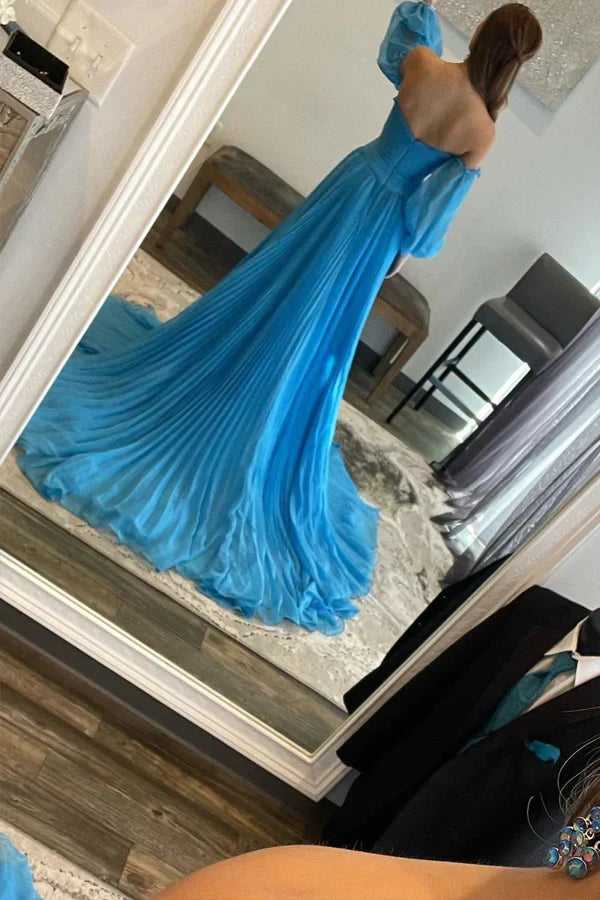 Vestido de fiesta largo de gasa con escote en forma de corazón y abertura