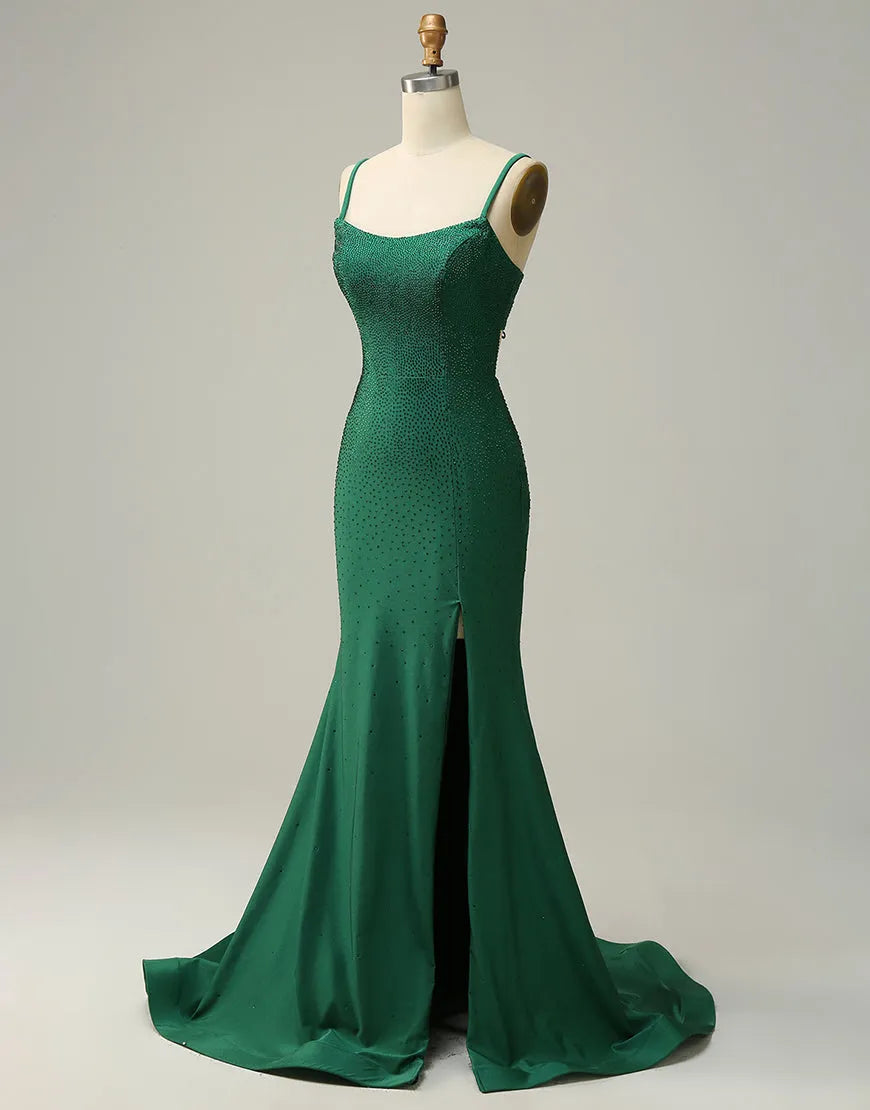 A-Linien-Ballkleid mit Spaghettiträgern und Korsettrücken und Schlitz