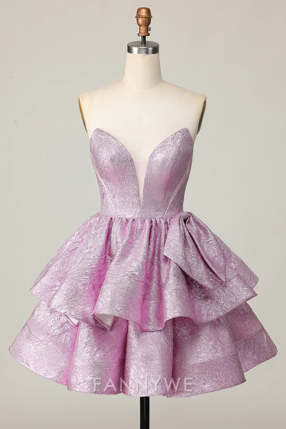 FannyWe Elegant Light Purple A Line Strapless Short Metallic Homecoming Dress with Ruffles