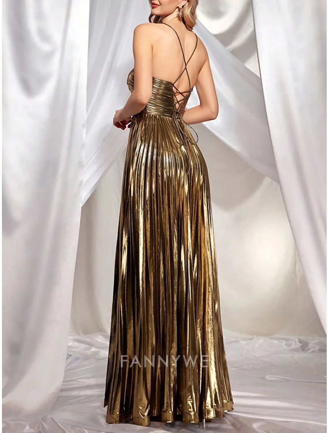 FannyWe Vestido largo sencillo dorado plisado de lurex Vestidos de quinceañera de corte A Cuello halter Vestido elegante Invitada de boda Largo hasta el suelo Con cordones