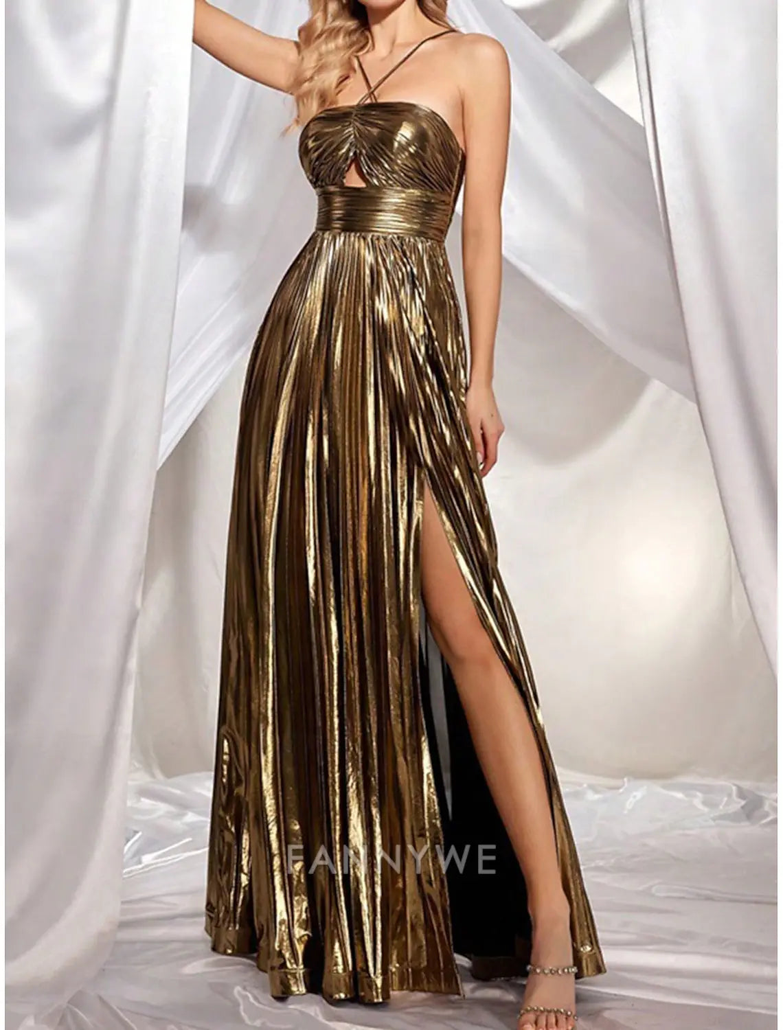 FannyWe Vestido largo sencillo dorado plisado de lurex Vestidos de quinceañera de corte A Cuello halter Vestido elegante Invitada de boda Largo hasta el suelo Con cordones