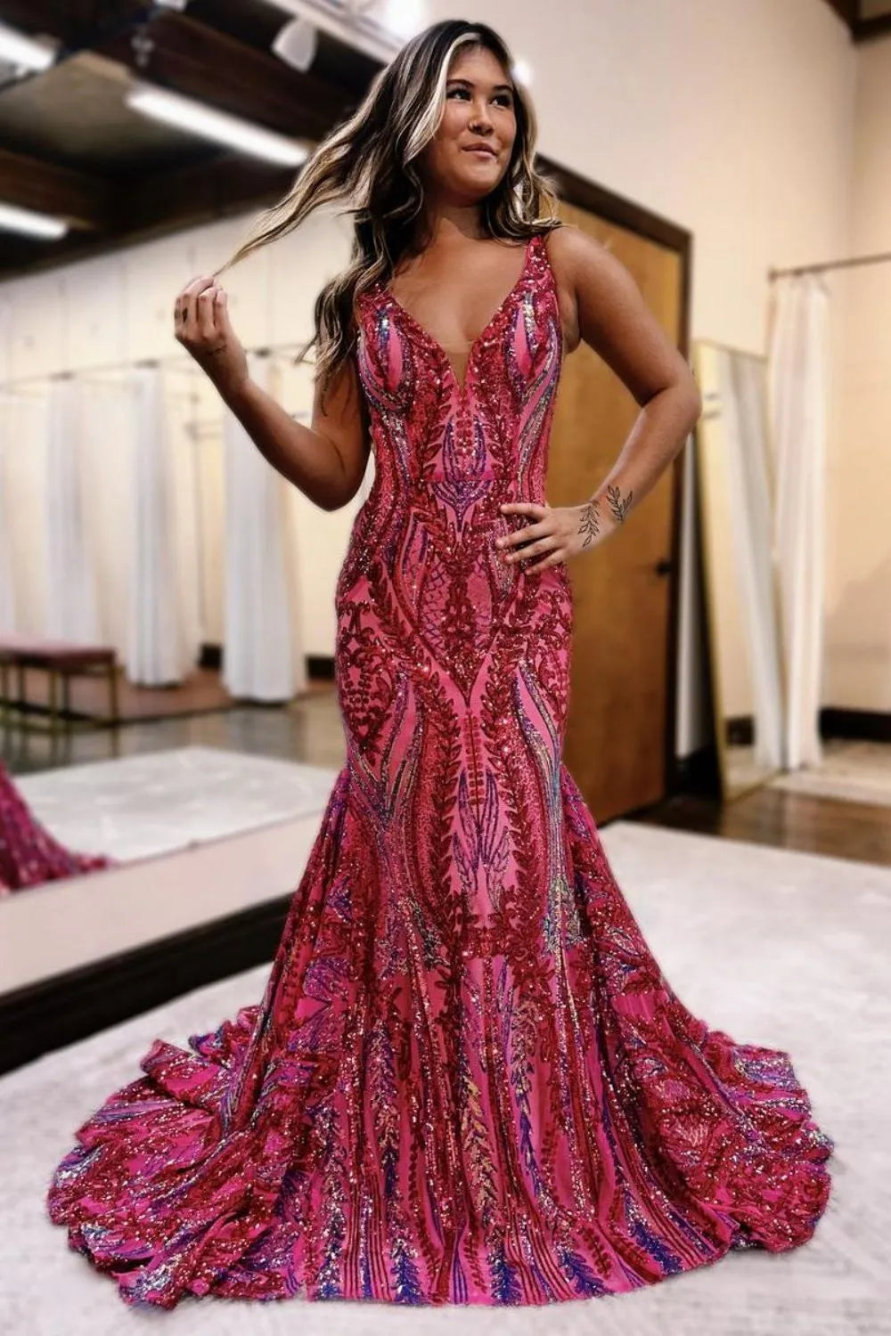 Mermaid V-Neck Sequins Long Prom Dress