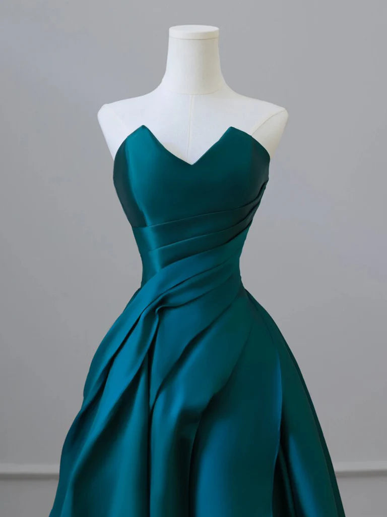 Vestido de fiesta largo de satén con corte A