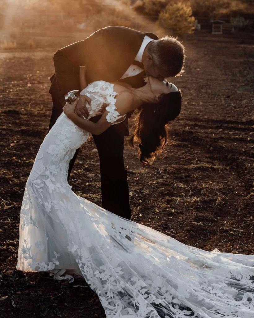 Mermaid Tulle Off The Wedding Dresses Shoulder With Applique Sweep Train