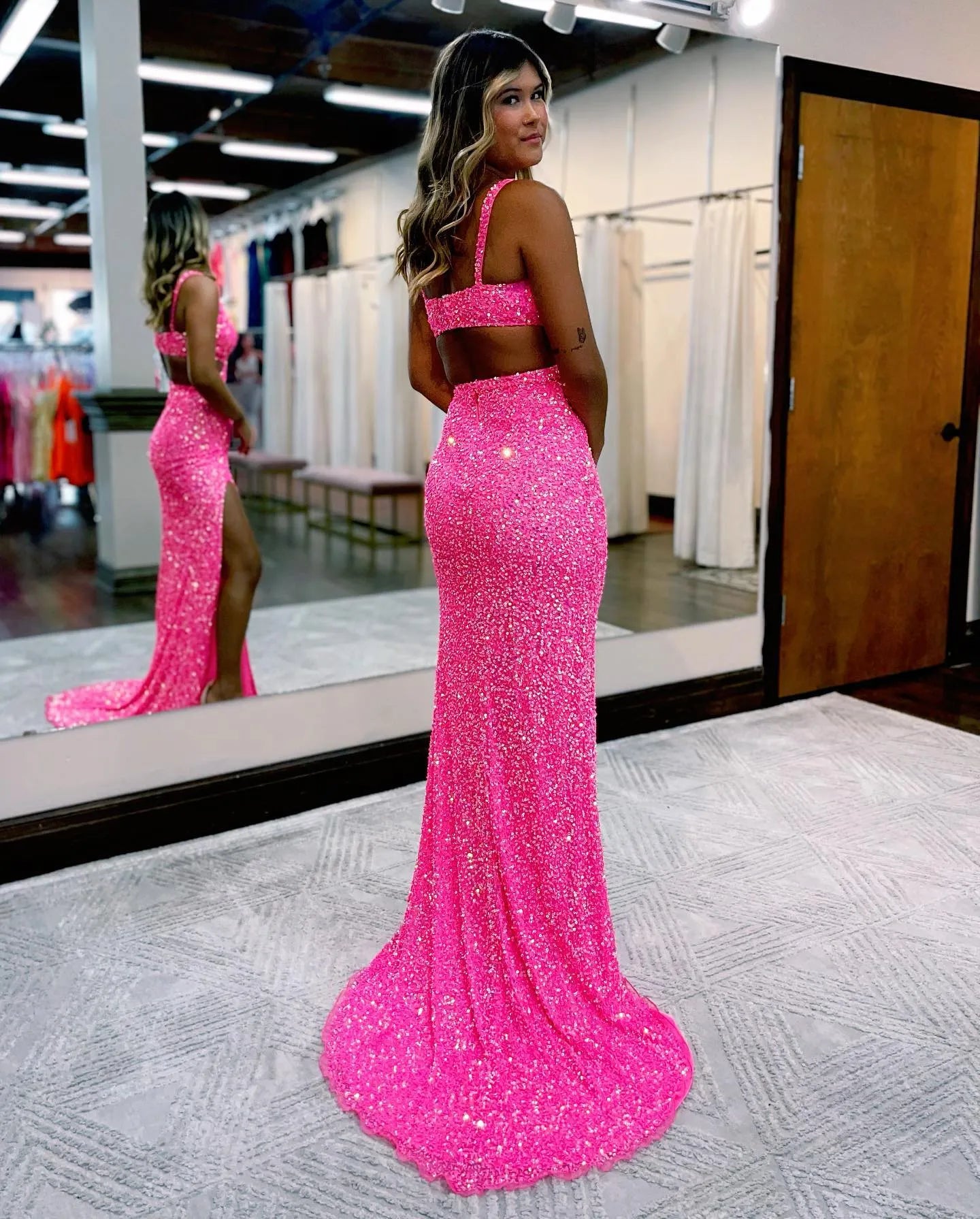 Vestido de fiesta sexy con lentejuelas y abertura frontal