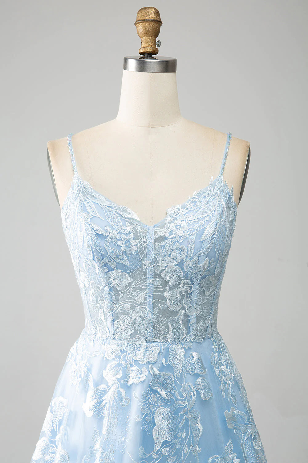 Himmelblaues A-Linien-Ballkleid mit Spaghettiträgern und Spitze und langem Korsett
