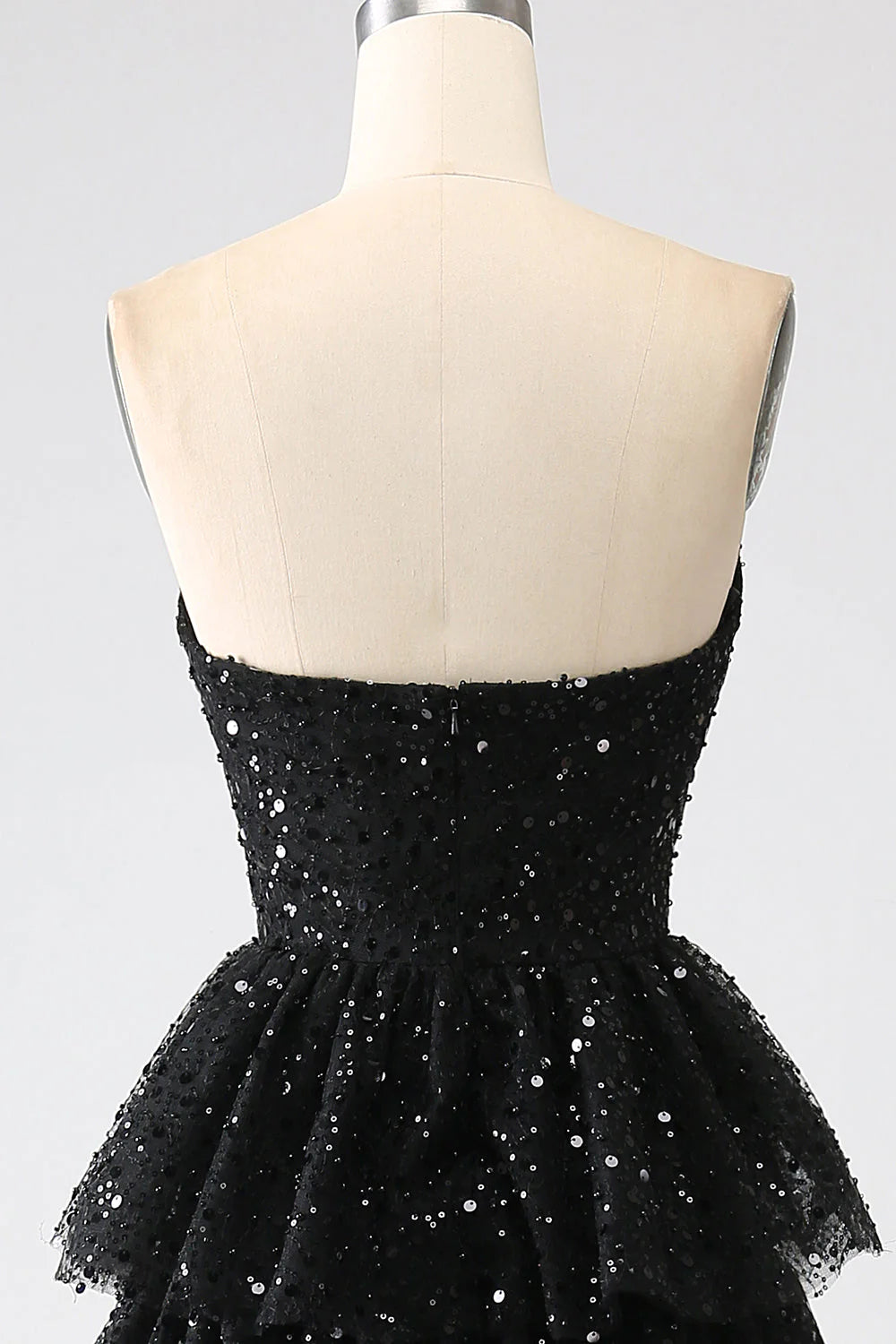 Vestido de fiesta negro con lentejuelas y abertura en forma de A