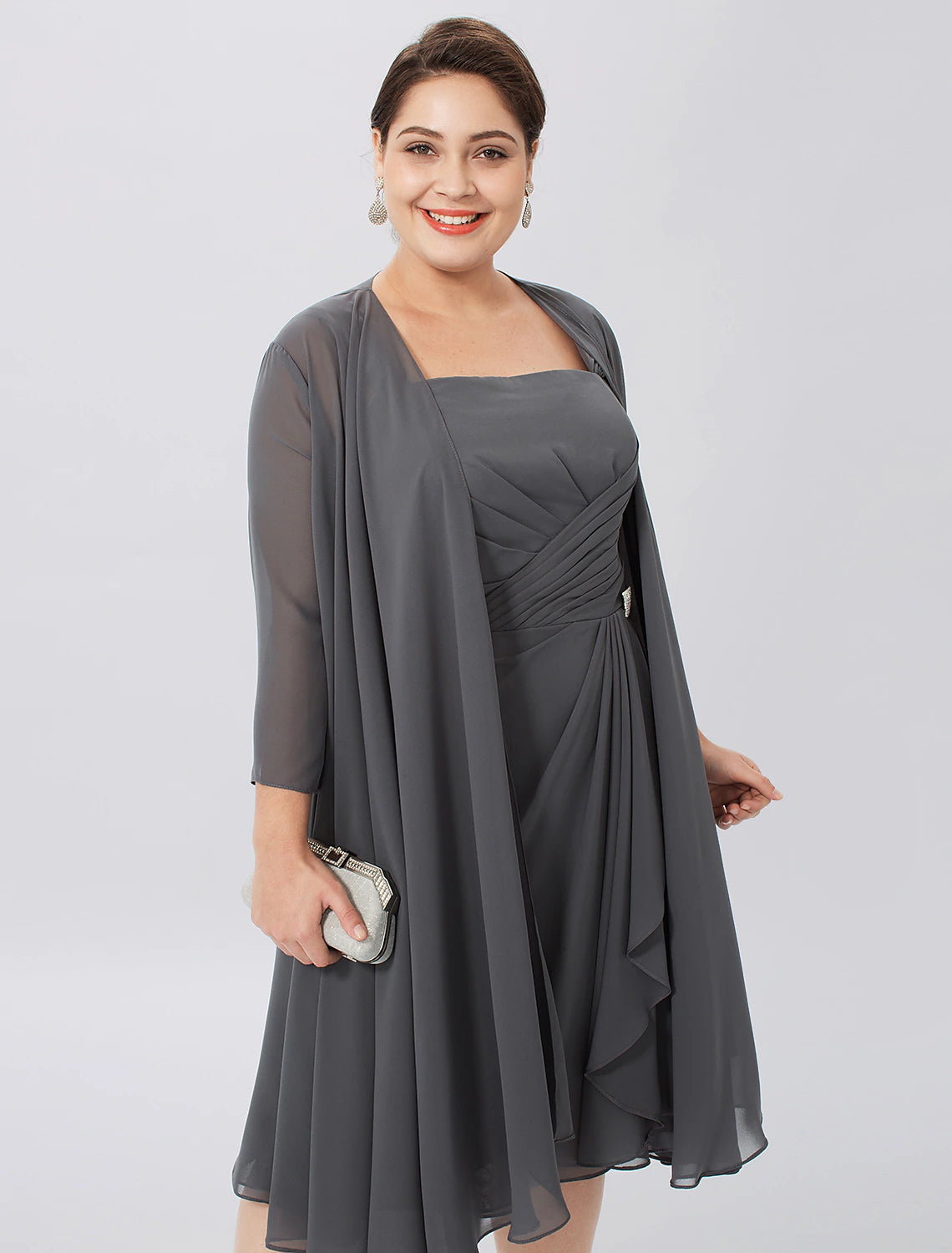A-Line Mother of the Bride Dress Formal Plus Size Elegant Straps Knee Length Chiffon Sleeveless yes with Criss Cross Pleat