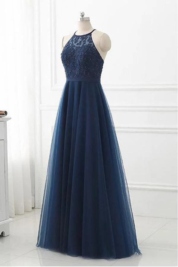 Vestido de fiesta largo de tul con cuello alto y encaje