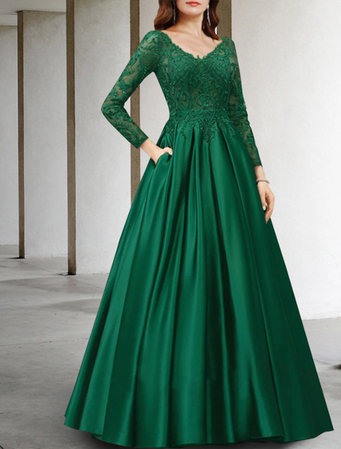 A-Linien-Kleid für die Brautmutter, luxuriös, elegant, V-Ausschnitt, bodenlang, Chiffon, Spitze, lange Ärmel mit Faltenapplikationen