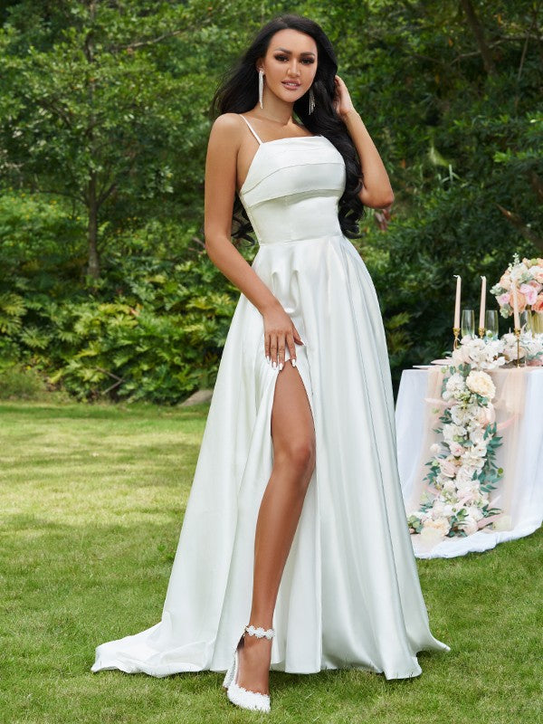 Vestidos de novia de corte A/princesa, de satén, con volantes, tirantes finos, sin mangas y cola larga