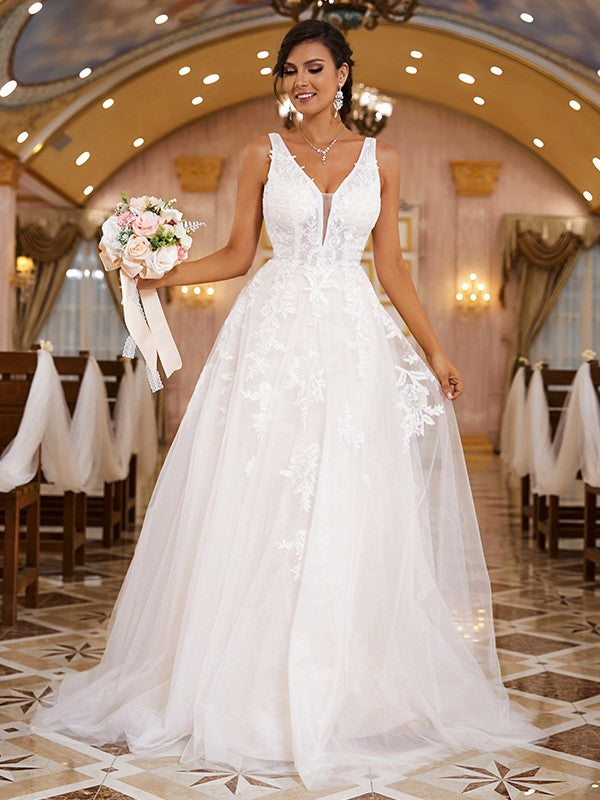Vestidos de novia de corte A/princesa con apliques de encaje, escote en V, sin mangas y cola larga
