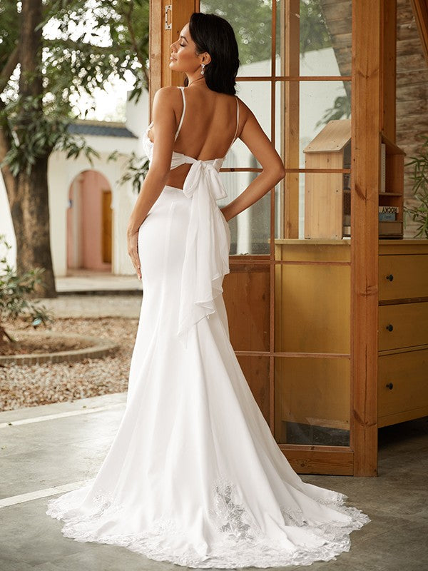 Vestidos de novia con escote en V, sin mangas, de crepé elástico, con cola larga y corte tubo/columna