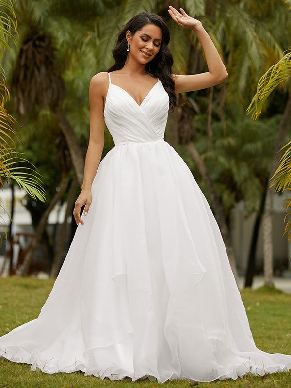 Vestidos de novia de satén con volantes, escote en V, sin mangas y cola larga