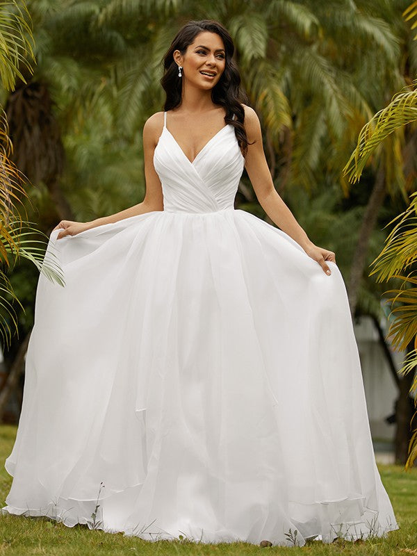 Vestidos de novia de satén con volantes, escote en V, sin mangas y cola larga