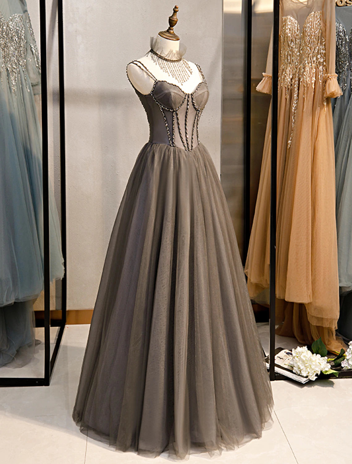 Vestidos de fiesta de corte A, sexys, formales, largos hasta el suelo, sin mangas, tirantes finos, de tul con pliegues y cristales