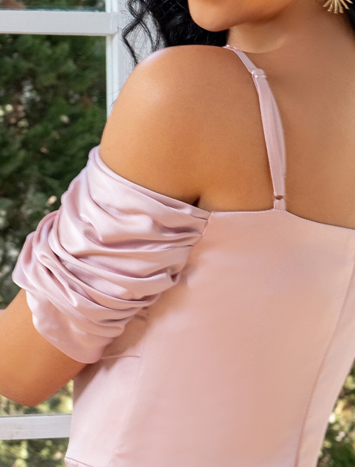 Vestido de noche de corte tubo/columna, sexy, para fiesta de boda, con cola larga/cepillo, manga corta, tirantes finos, satén, con perlas fruncidas y lentejuelas