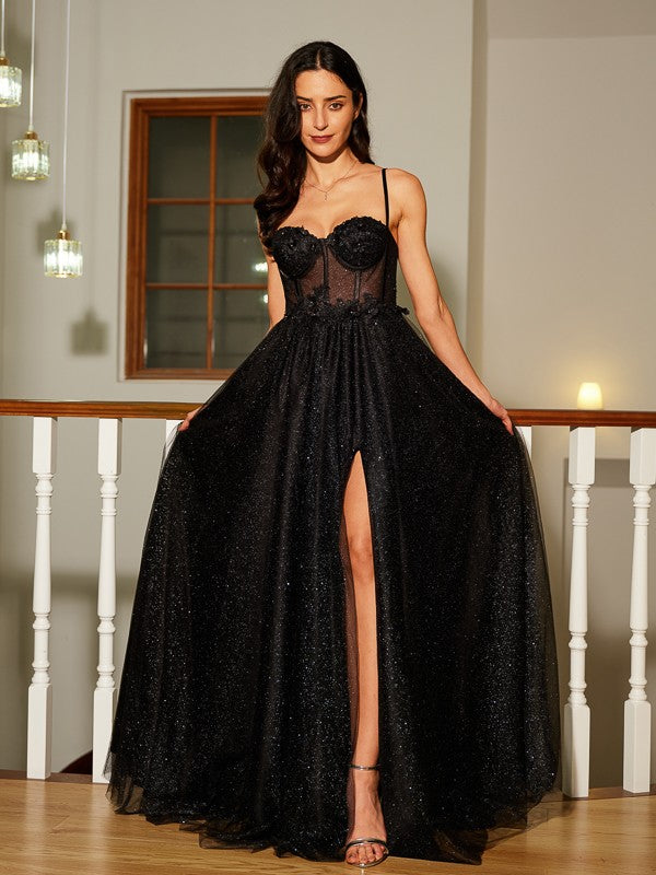 Vestidos de corte A/princesa con apliques, tirantes finos, sin mangas y hasta el suelo