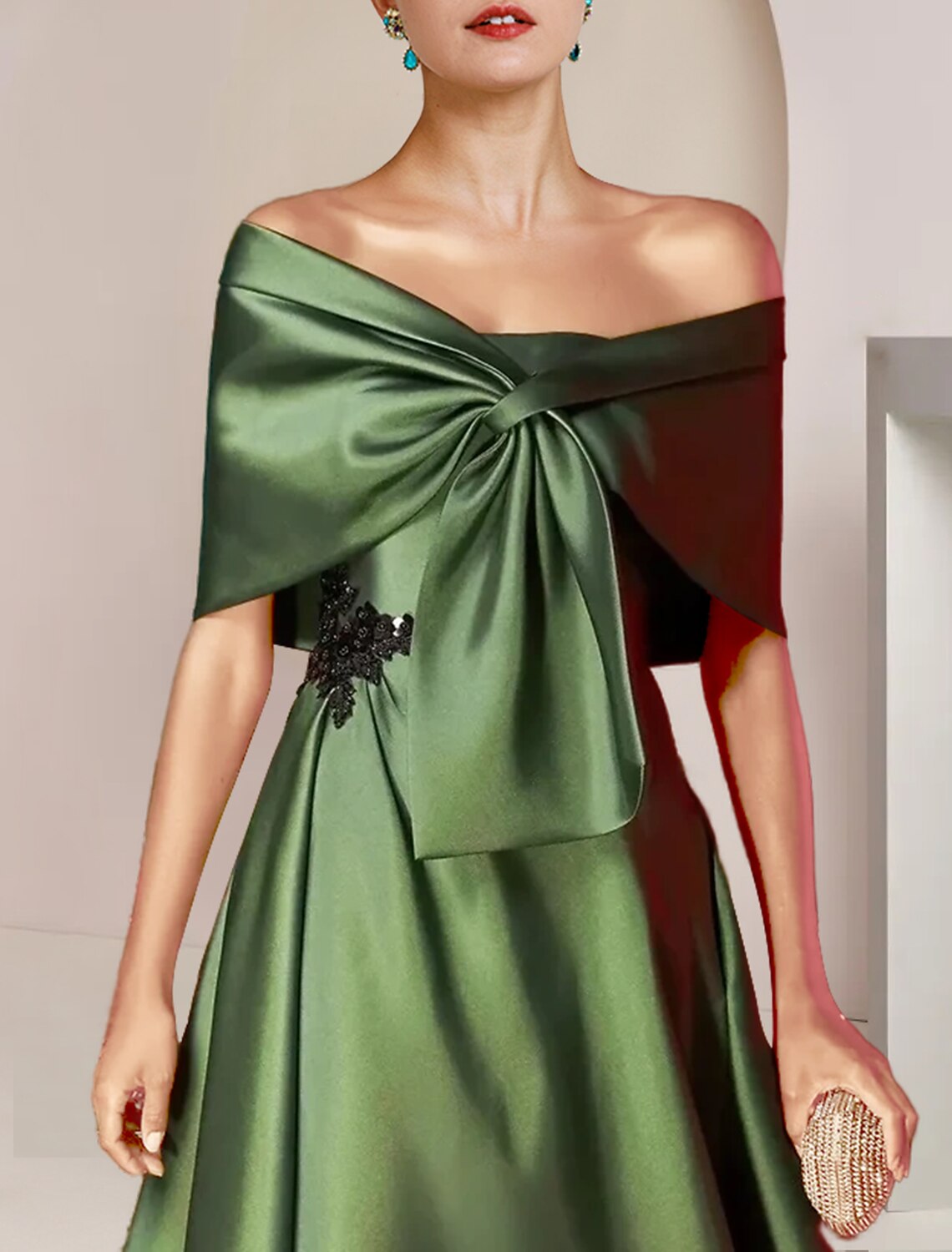 Vestido de dos piezas de corte A para madre de la novia, elegante, sin tirantes, largo hasta la rodilla, con charmeuse, lentejuelas, sin mangas, con apliques de cuentas