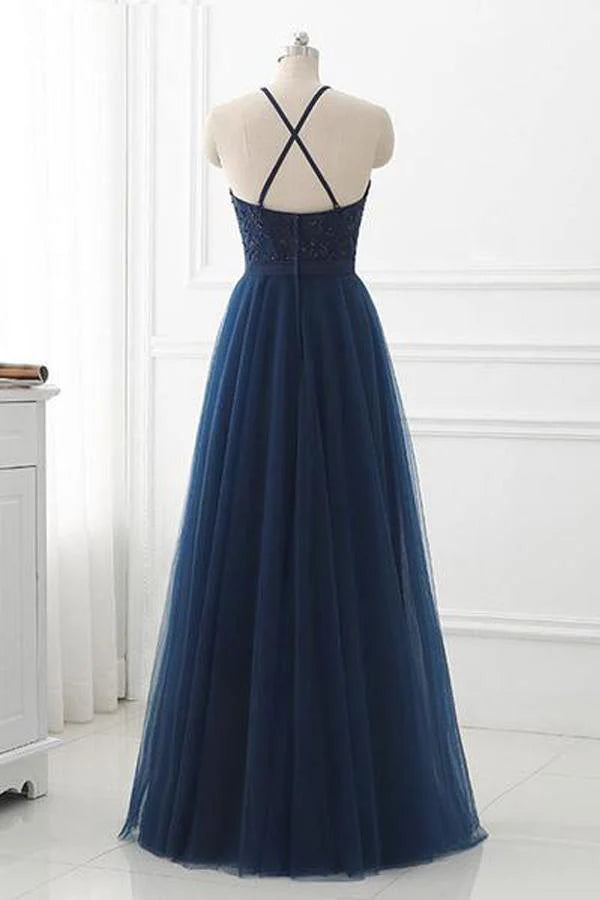 Vestido de fiesta largo de tul con cuello alto y encaje