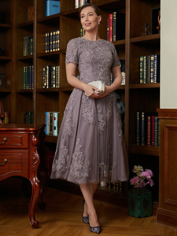 Vestidos de madre de la novia de corte A/princesa, de gasa, encaje, escote redondo, mangas cortas y largo hasta la rodilla