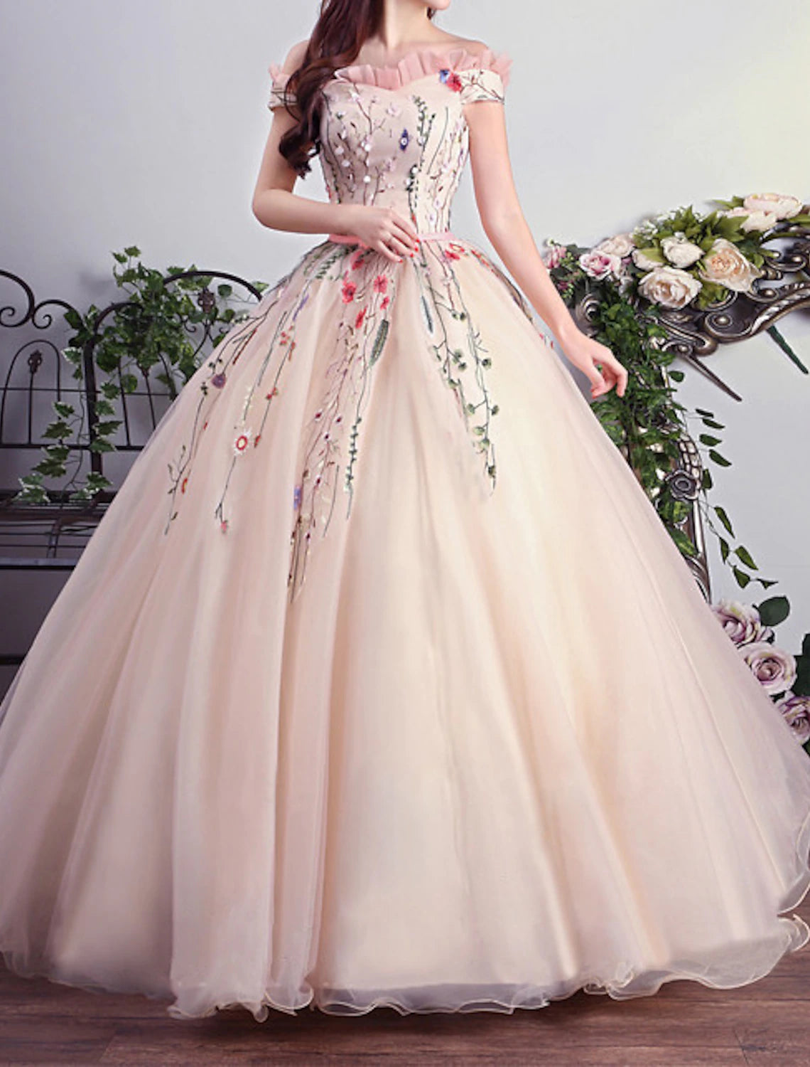 Ballkleid-Ballkleider, luxuriöses Kleid für Quinceanera, bodenlang, kurze Ärmel, schulterfrei, Tüll mit Faltenstickerei