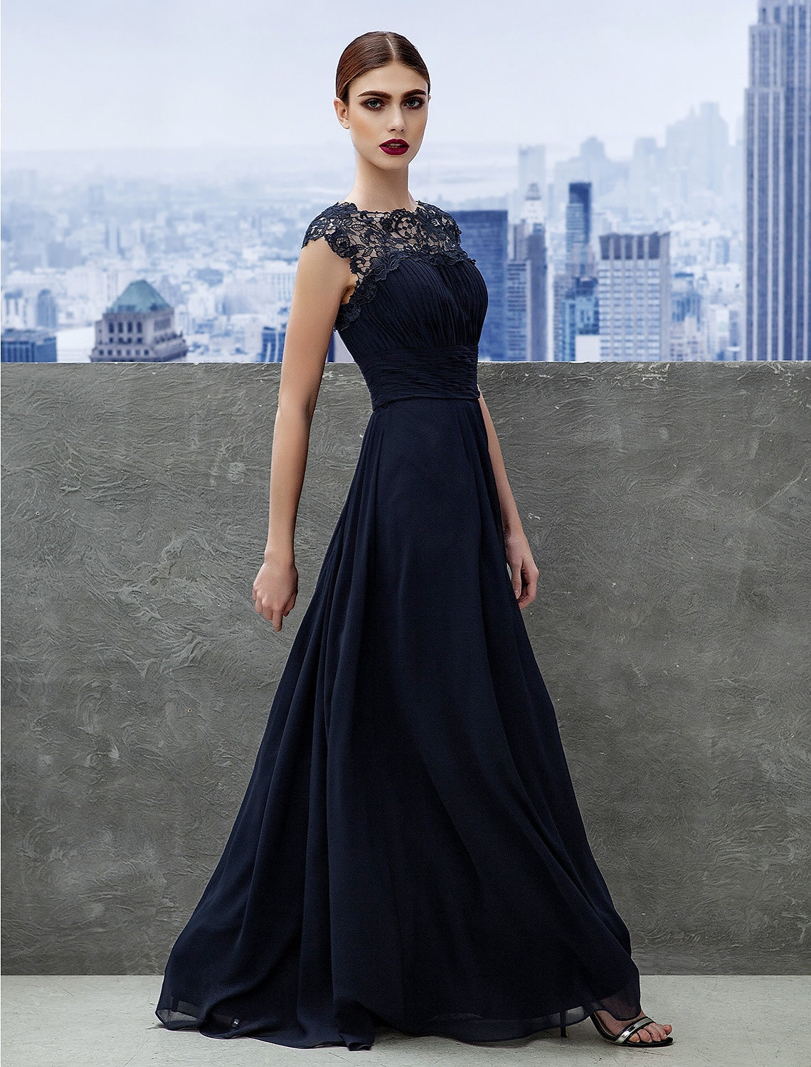 Vestido de noche de corte A, para invitada de boda, largo hasta el suelo, manga corta, cuello barco, de gasa con encaje fruncido