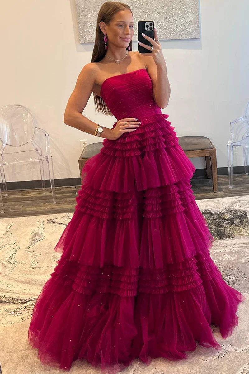 Vestido de fiesta largo de tul con volantes escalonados y sin tirantes de corte A