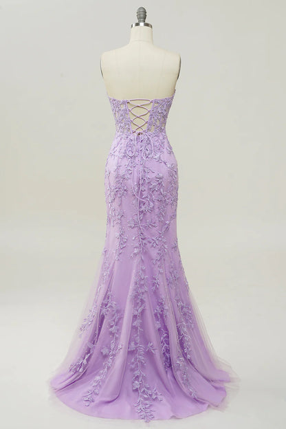 Vestido de fiesta morado de sirena con escote corazón y apliques