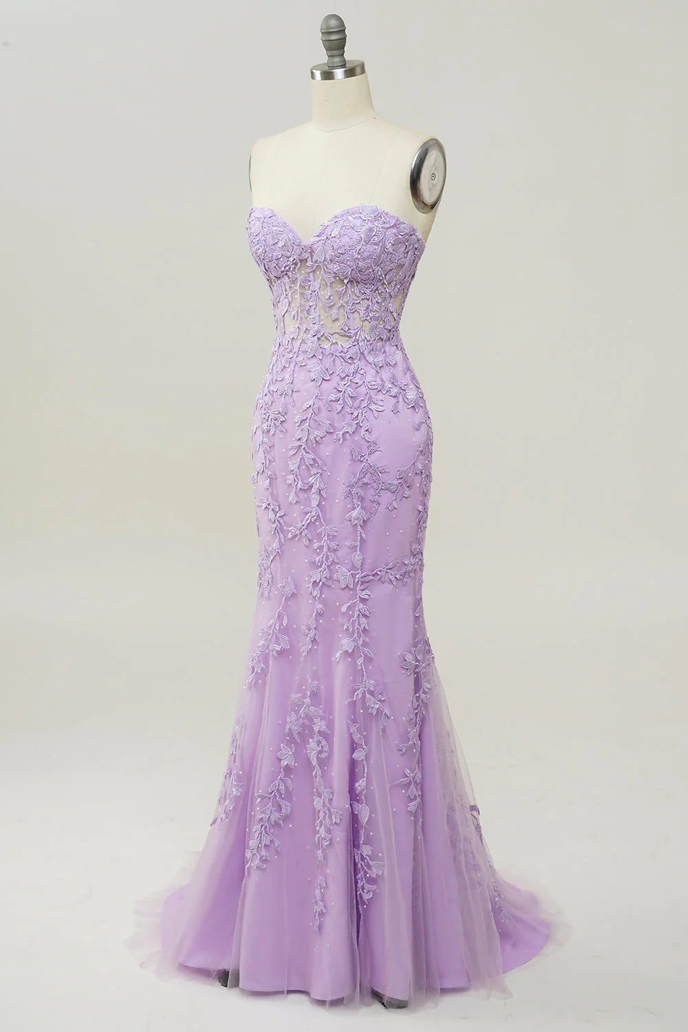 Vestido de fiesta morado de sirena con escote corazón y apliques