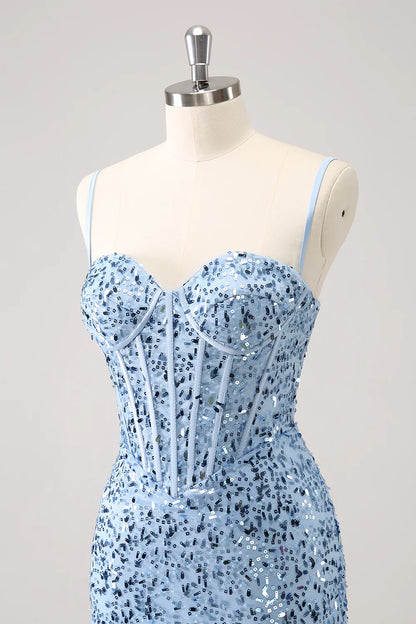 Vestido de fiesta ajustado con lentejuelas brillantes y tirantes finos