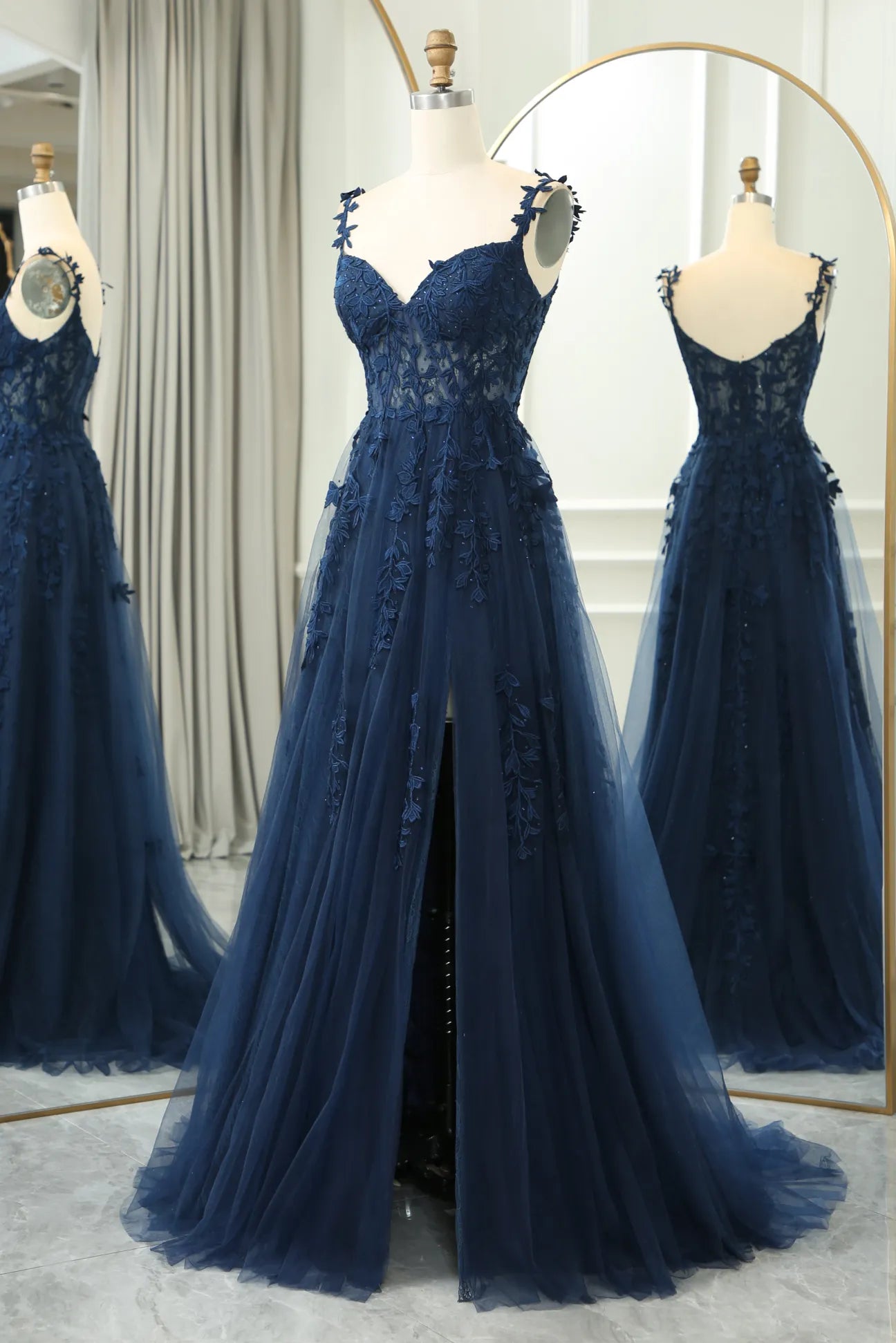 A-Linie Spaghettiträger Rücken Langes Ballkleid mit Applikationen