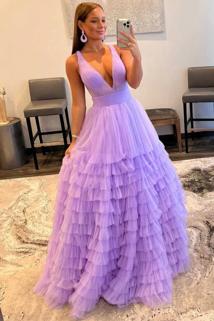 Langes Ballkleid aus Tüll in A-Linie mit V-Ausschnitt