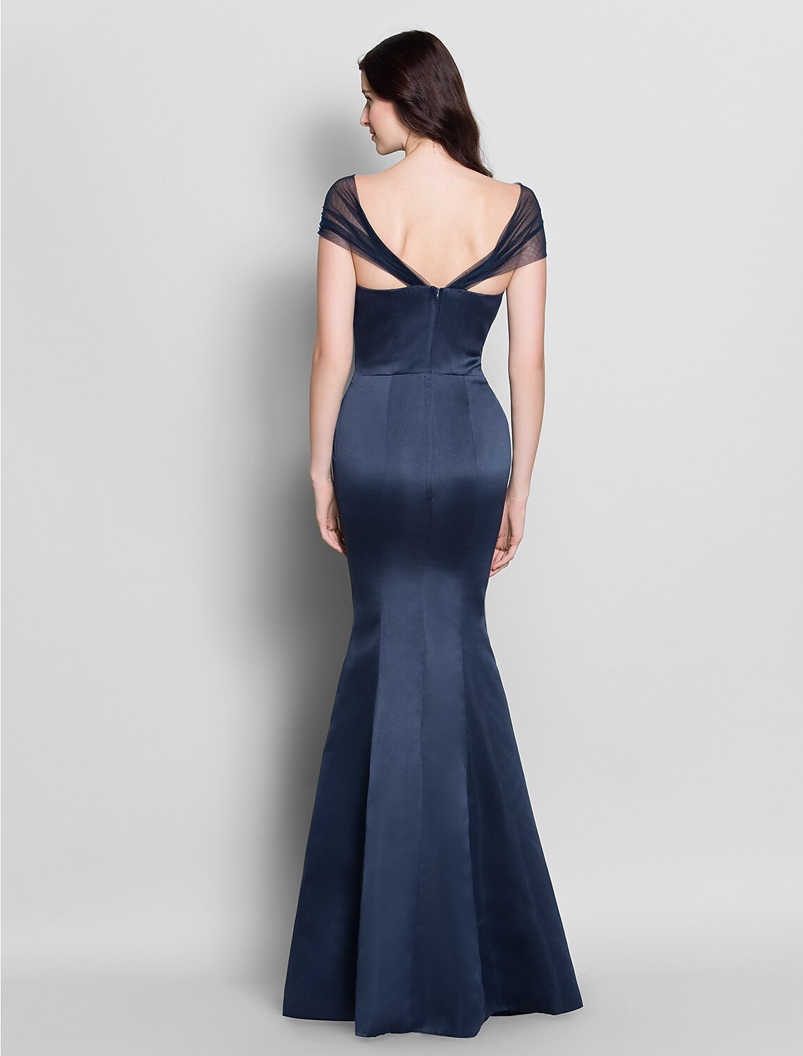 Mermaid / Trumpet Bridesmaid Dress V Neck Sleeveless Open Back Floor Length Satin with Pleats