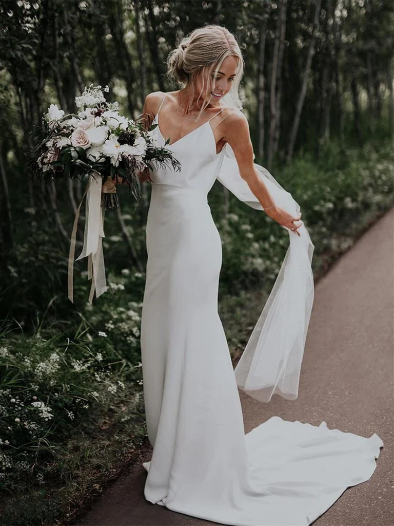 Beach Mermaid Sheath V Neck Spaghetti Straps White Backless  Wedding Dresses