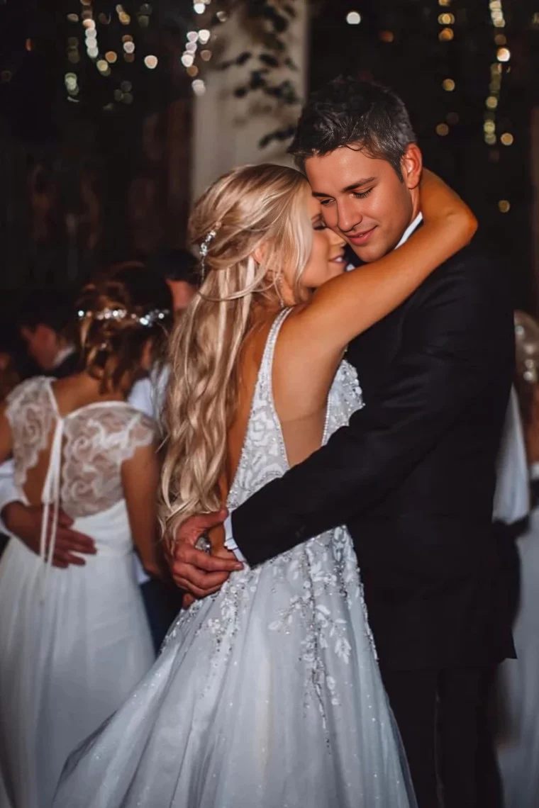 A Line Elegant V Neck Beads Tulle Long Backless Ball Gown Bride Dresses Wedding Dresses