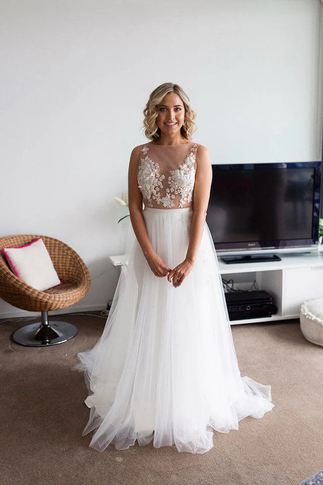 A Line Elegant Sleeveless Tulle Long Bridal Gown Wedding Dresses